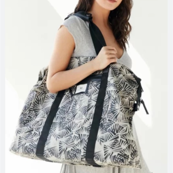 Day by Birger et Mikkelsen Handbags - DAY by Birger et Mikkelsen abstract, palm print weekender bag! The Gweneth tote.
